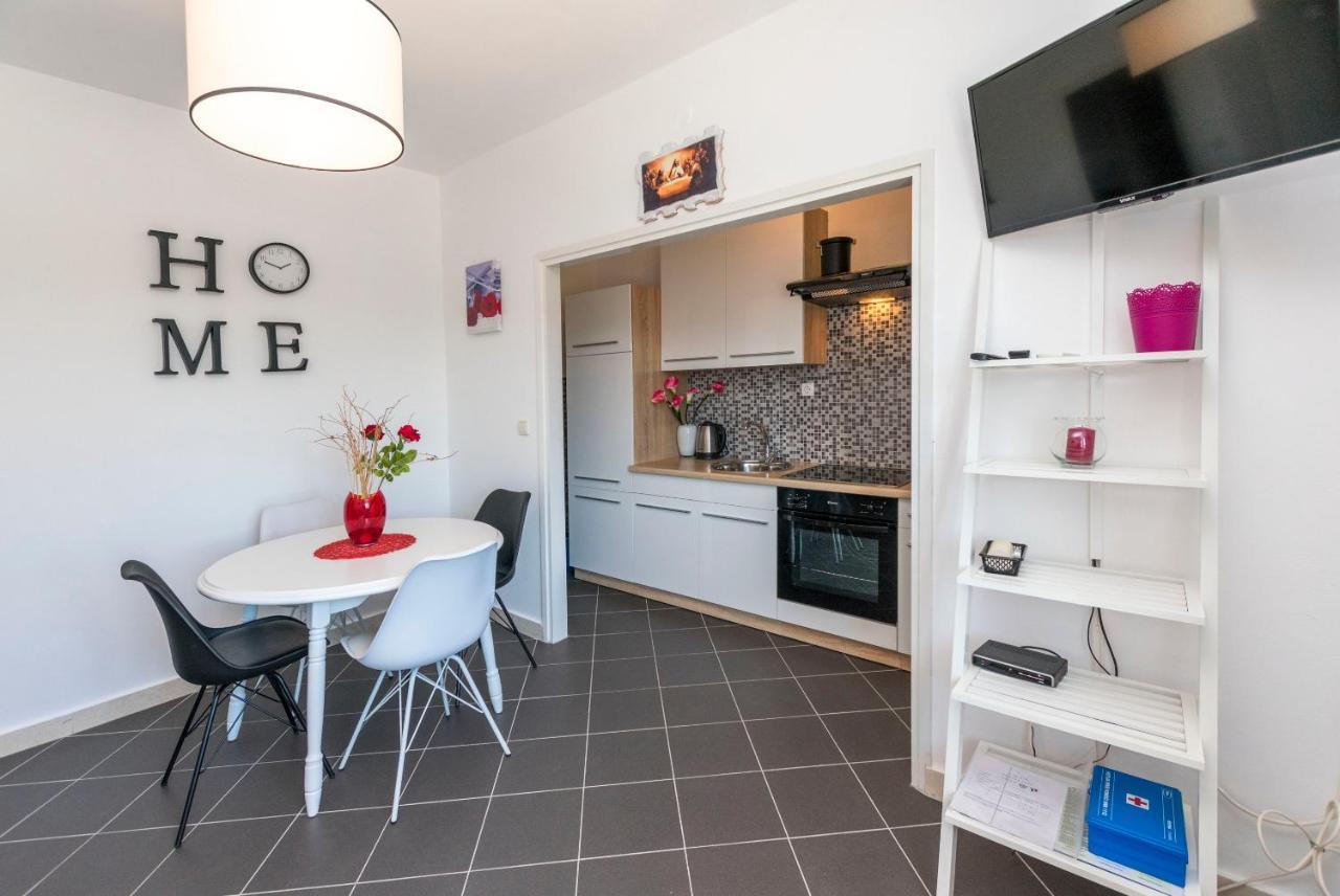 Apartments Zmika Primošten Dış mekan fotoğraf